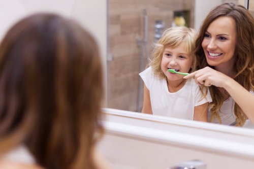 Saúde oral na infância: dentes fortes, crianças felizes
